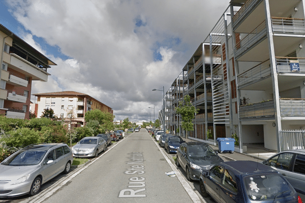 Un homme de 45 ans a chuté d'un toit rue Sainte-Nathalie à Toulouse jeudi 6 juillet.