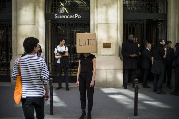 (Image d'illustration) Une trentaine d'étudiants ont bloqué l'entrée de Sciences Po Paris, ce lundi 29 janvier. Selon eux, Mathias Vicherat, le directeur, doit être écarté de la direction.