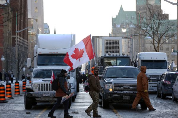 Au Canada, le mouvement "Freedom Convoy 2022" prend de l'ampleur depuis le mois de janvier, comme ici à Ottawa, la capitale.