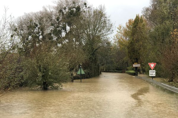 Hesdigneul est inaccessible ce jeudi matin 9 novembre, alors que la Liane est placée en vigilance rouge.