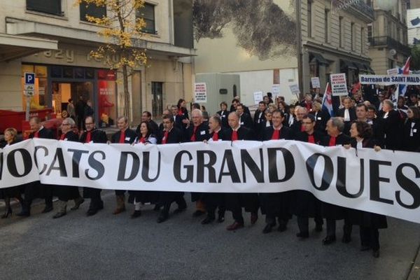 1200 à 1500 avocats dans les rues de Nantes le 21 novembre 2014