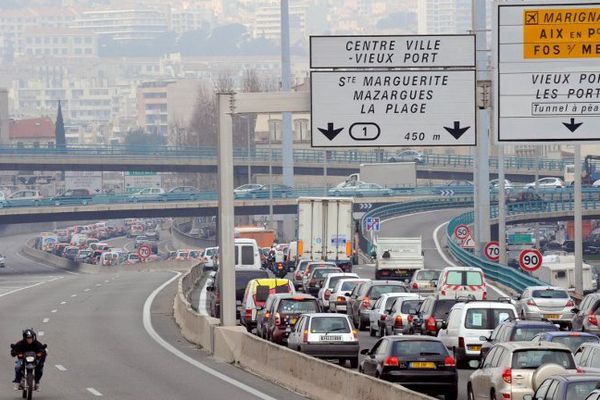 Embouteillage à l'entrée de Marseille (2008).