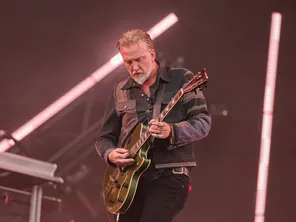 Le chanteur et guitariste de Queens of the Stone Age, Josh Homme, en juin 2024, à Nuremberg (Allemagne). (archives)