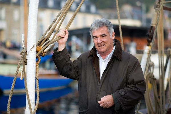 Georges Pernoud, à Saint-Brieuc en 2011. Le journaliste présentateur sillonnait souvent les côtes bretonnes pour l'émission Thalassa