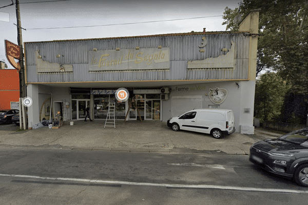 Comme le montre cette image datant de septembre 2021, la boulangerie Le Fournil du Segala à Carmaux (Tarn) effectuait d'importants travaux de rénovations depuis plusieurs mois.