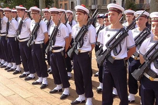 Carcassonne - défilé des militaires et prises d'armes - 14 juillet 2014