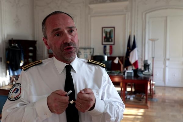 Pierre-Édouard Colliex, préfet de police des Bouches-du-Rhône assure que tout est mis en œuvre pour retrouver les agresseurs ds policiers.