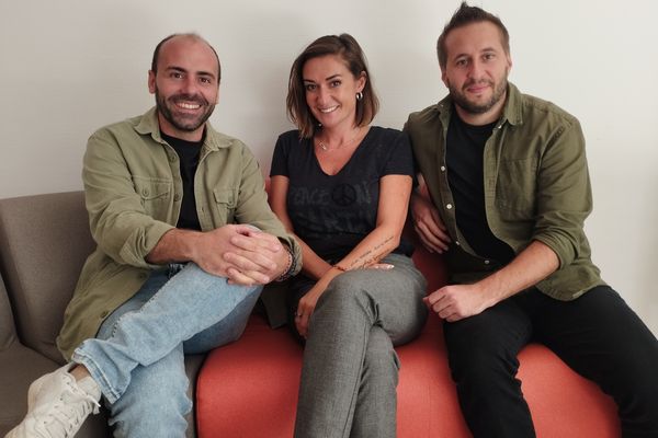 Trois Cafés Gourmands composé de (de gauche à droite) Sébastien Gourseyrol, Julie Santamans et Jérémy Pauly, est de retour sur scène en trio, le 18 septembre 2024, à Limoges.