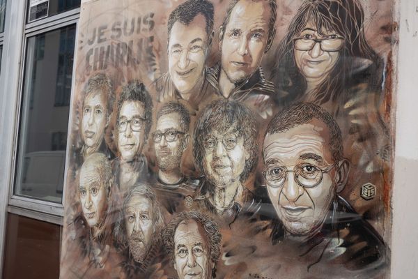 Le Mémorial de Charlie Hebdo. Les croquis des victimes de l'attentat perpétré le 7 janvier 2015 contre l'hedomadaire satirique