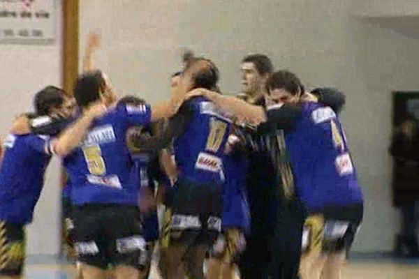 Handball : Victoire De Saintes Face à Bordeaux