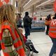 Des salariés d'Auchan Nord à Clermont-Ferrand sont venus crier leur colère face à la fermeture programmée, ce vendredi 15 novembre.