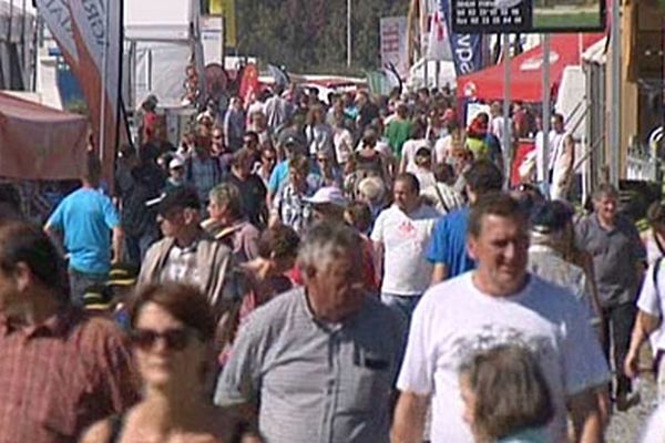 Une des nombreuses allées de la foire de Lessay