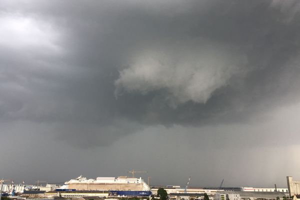  Nuages sur Saint-Nazaire