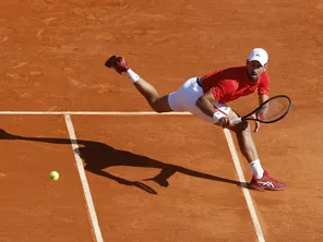 Novak Djokovic s'est qualifié pour les demi-finales du Masters 1000 de Monte-Carlo en battant Alex de Minaur ce vendredi 12 avril.