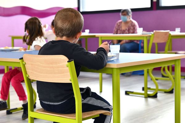 Illustration. Des cas de coronavirus ont été confirmés dans trois établissements de Haute-Vienne au lendemain de la rentrée scolaire.