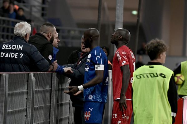 Le capitaine d'Amiens Prince Gouano a entendu des cris de singe venus des tribunes lors du match face à Dijon.