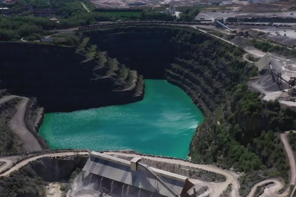 Un lac naturel  au fond d'une rizière tropicale ? Non. Un bassin de retenu dans une carrière de Marquise