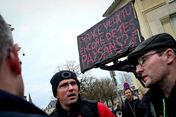 France, veux-tu de tes paysans ? Manifestation devcant la préfecture de Caen (Calvados) le 25 janvier 2024