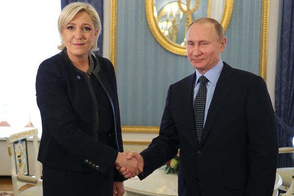 Marine Le Pen et Vladimir Poutine, le 24 mars 2017.