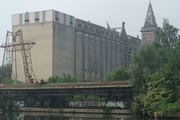 Sarah, 16 ans, a fait une chute mortelle dans un silo des Grands-Moulins de Paris à Marquette.