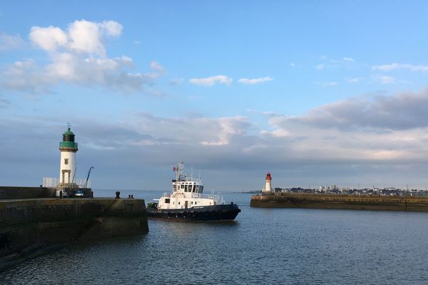 Dans le port de Saint Nazaire comme partout ailleurs, de belles éclaircies.