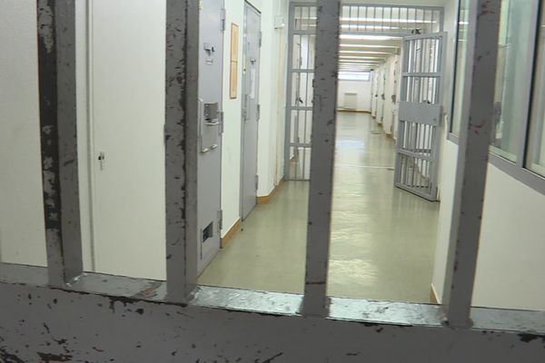 Un détenu de la prison de Perpignan agressé par deux gardiens.