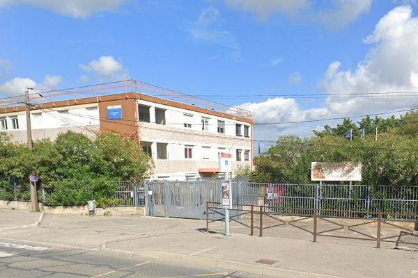 Un élève de 16 ans a été grièvement blessé de trois coups de couteau lors d'une rixe qui a éclatée lundi après-midi au lycée professionnel Gustave-Eiffel d'Aubagne.