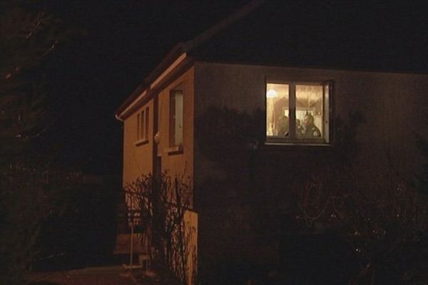 Un pain de plastic a été découvert lundi soir dans un pavillon du quartier du Chemin-Vert