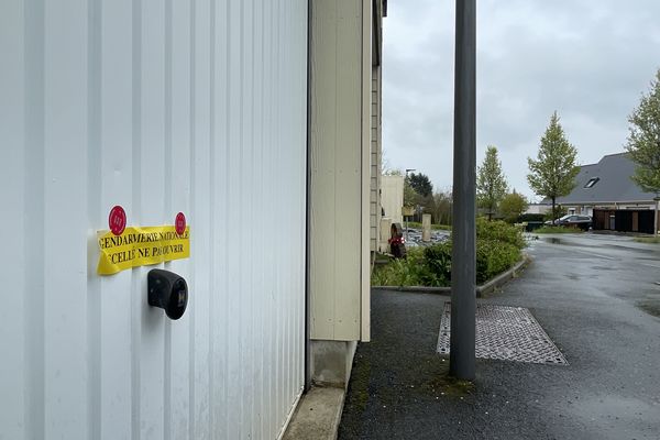 Dans ce pavillon, un couple a été retrouvé mort ce mardi 26 mars