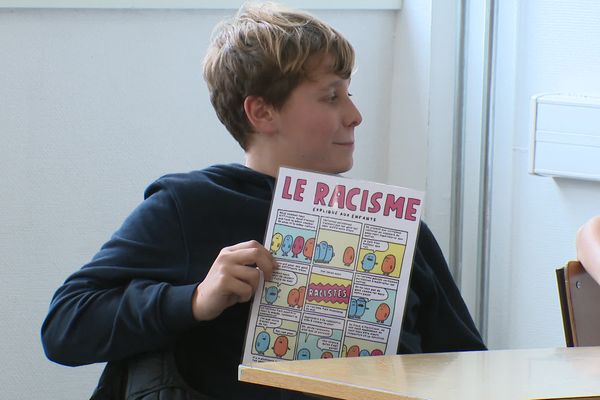 Le 30 18 pour les victimes et témoins de harcèlement scolaire.