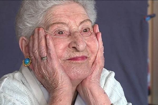 Les très beaux visages des seniors, si rarement exposés...