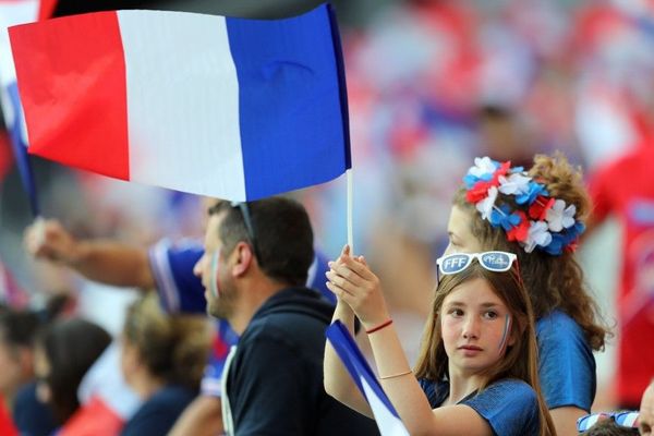 Des supporters au stade de Nice le 12 juin 2019 pour le match de Coupe du monde France-Norvège.