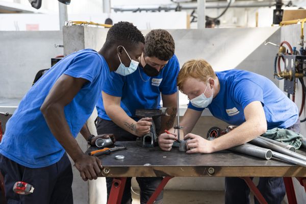 Dans les Hauts-de-France plus qu’ailleurs, les jeunes ont davantage de difficultés à s’insérer dans la vie professionnelle, notamment avec moins de CDI.