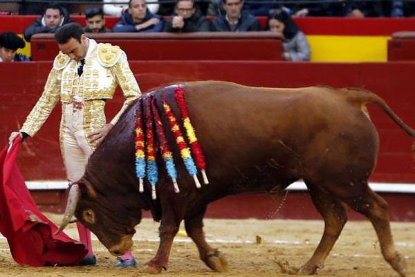 Valencia, 18 mars 2018. Ponce et "Maniquí" de Juan Pedro Domecq. Chaque passe de la faena pourrait servir d'illustration à une affiche de corrida.