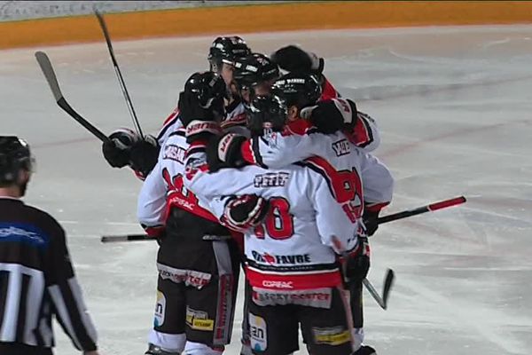 Avec deux victoires respectives, Gap et Bordeaux sont au coude à coude dans les demi-finales des play-off.