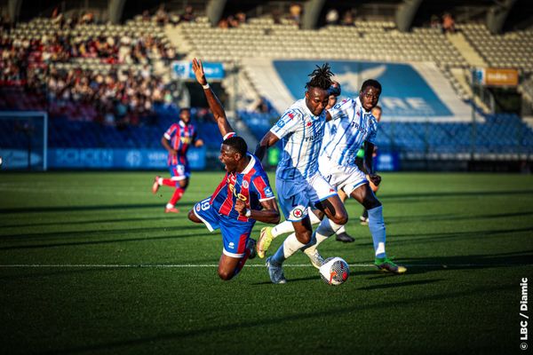 Châteauroux face au Red Star en National