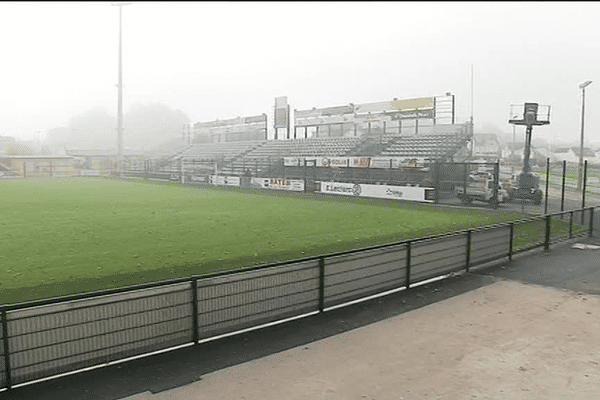 Une des tribunes du stade Robert Diochon de Rouen