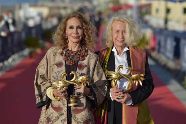 Marisa Berenson et Brigitte Fossey ont reçu un Swann d'honneur lors de la 35e édition du festival du film de Cabourg, le 12 juin 2021. 