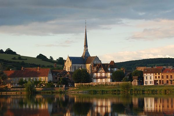 Dans l'Eure, les Andelys bénéficieront de quelques éclaircies matinales avant l'arrivée des nuages puis de la pluie.