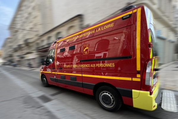 Mort d'un automobiliste après avoir percuté une barrière de protection pour piétons.