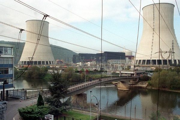 Les plans de la centrale nucléaire de Chooz sont-ils éparpillés dans la nature ?