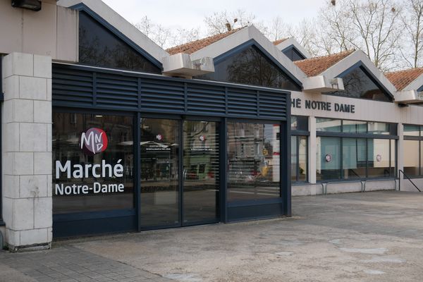 Le marché Notre-Dame à Poitiers