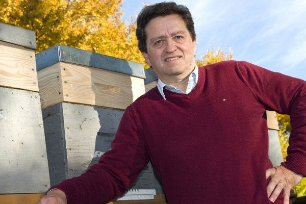 Au congrès apicole Clermont-Ferrand, le professeur argentin Norberto Garcia a mis en garde contre les contrefaçons de miel.