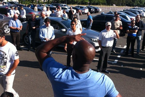 Les taxis se mobilisent de nouveau à Nantes contre Uber