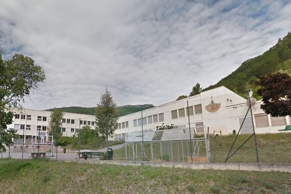 L'école sera rattachée au collège de Serres par une extension.