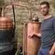 Baptiste Dayet s'est reconverti dans la distillerie