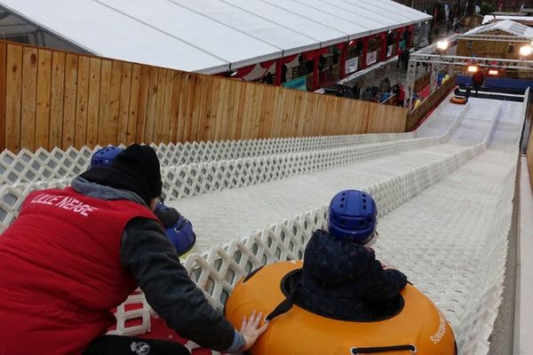 Lille-Neige : de la luge sans neige.