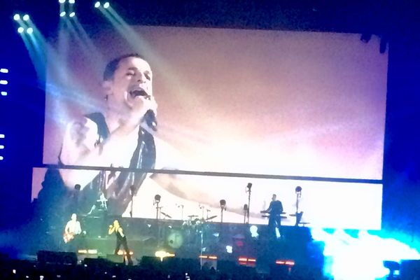 Sur scène, Dave Gahan enthousiasme les 11300 spectateurs 