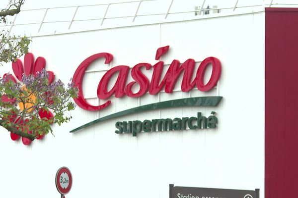 Dans le centre commercial Valence 2, le supermarché Casino n'a plus de repreneur.