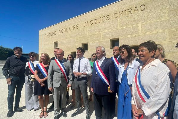 Castelnau-le-Lez (Hérault) - le ministre de l'Education nationale Gabriel Attal en visite sur le chantier de la future cité scolaire Jacques Chirac - 27 juillet 2023.